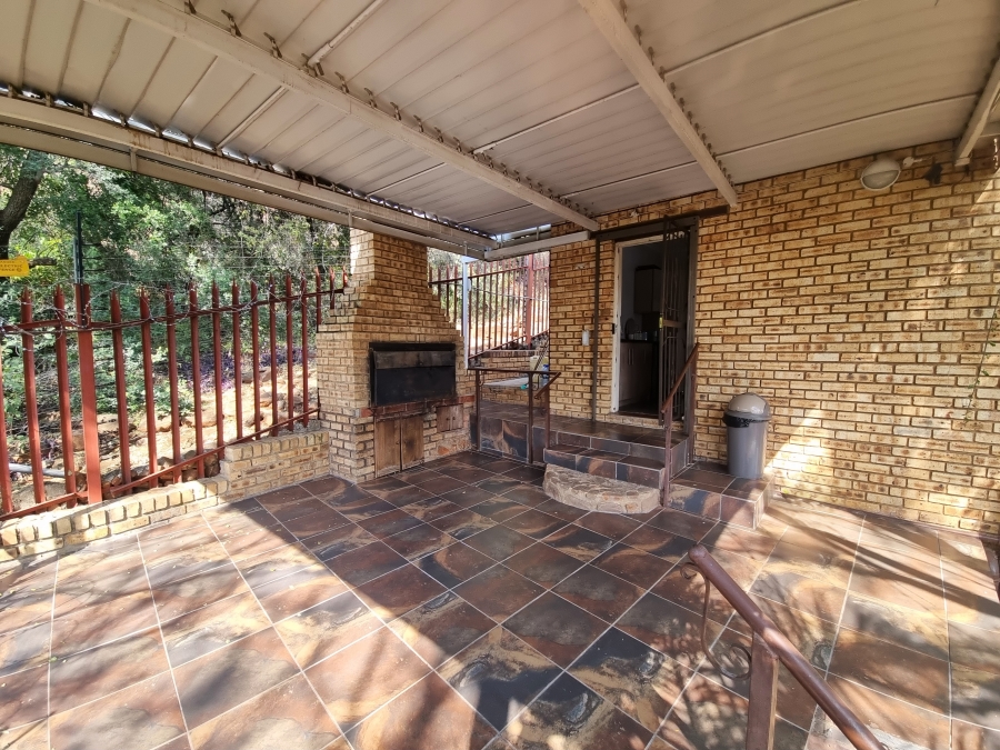 3 Bedroom Property for Sale in Safari Gardens North West